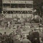 The chaotic first Indy 500 took nearly seven hours and featured 40 cars – but 14
failed to cross the finish line. Henry Ford Collection